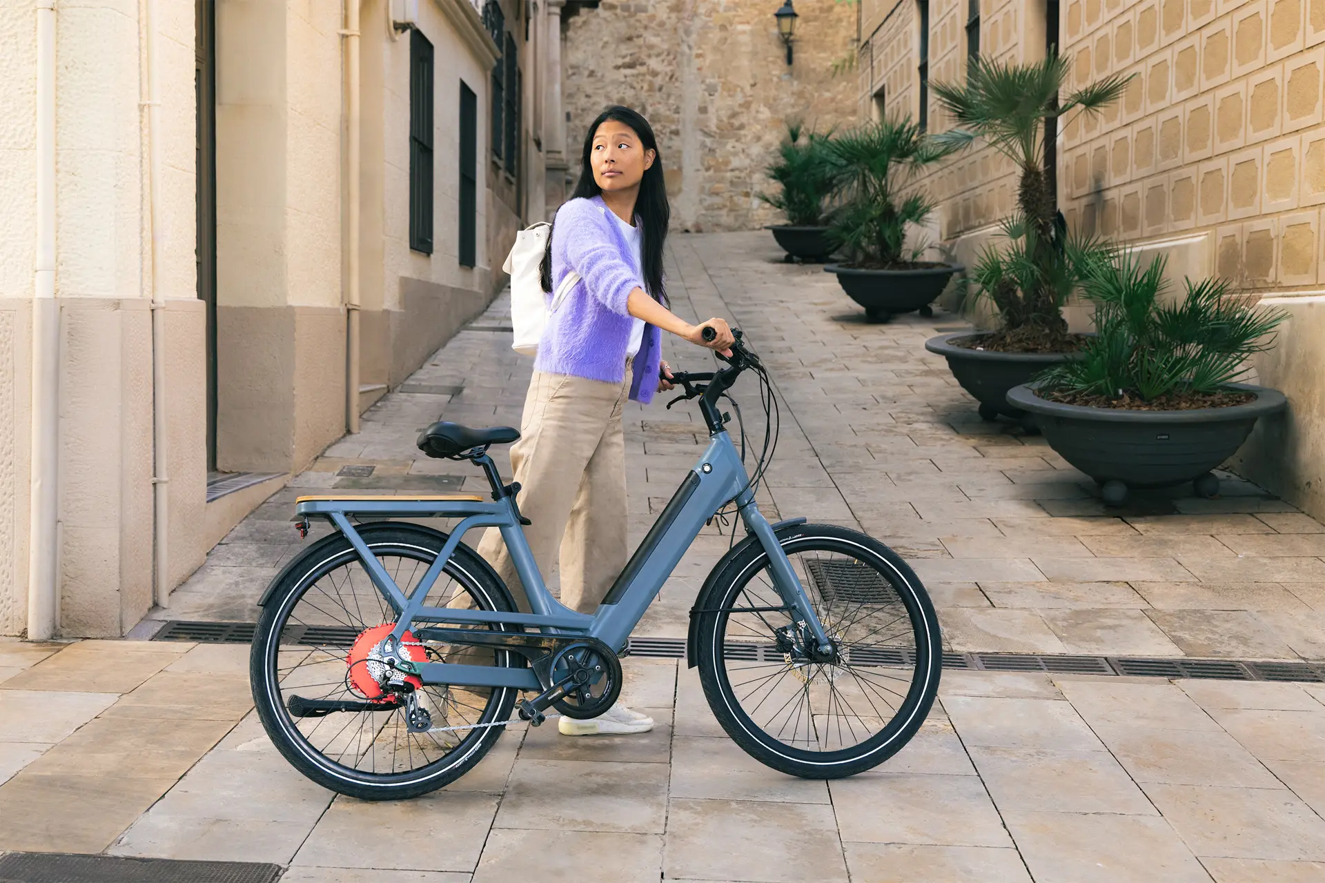 Ciclista sobre bicicleta